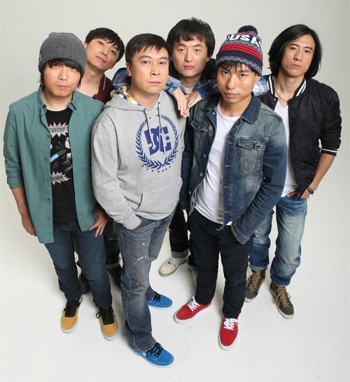  p>《忧郁的废物3》是 a target="_blank" href="/item/gala乐队">