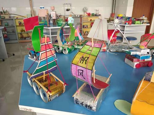 动手动脑 创意无限――纯化镇中心小学秋之思科技节之环保科技手工