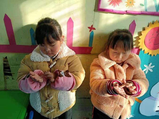 世纪幼儿园大二班12.21-12.25日幼儿一周生活分享