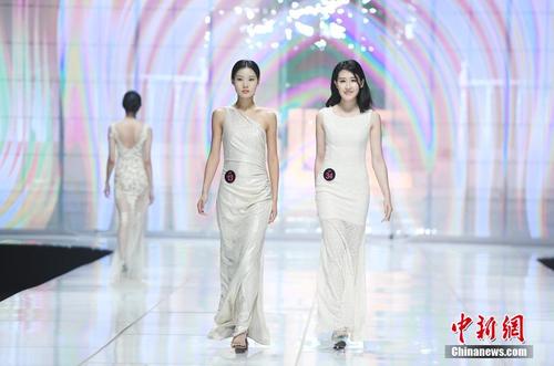 第五季siuf国际内衣超模大赛总决赛在深圳揭晓