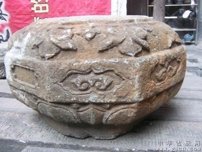 明代石雕满工旗杆石座一只