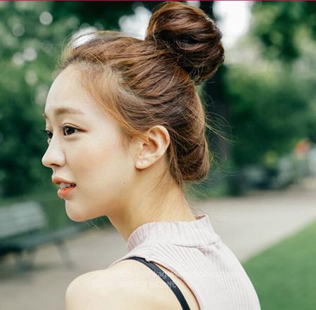 快看漫画中女主有两个丸子头