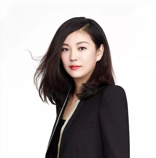 嘉行传媒总裁曾嘉