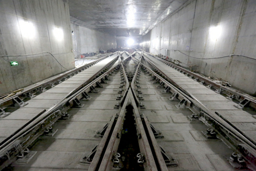 安全生产"没有解释的余地"   轨道安装工程作为地铁建设的重要一环