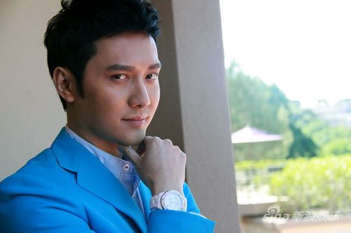 新浪《人物志》冯绍峰:一枚有温度的冰