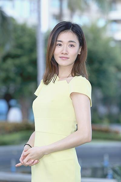 【图】《甜蜜的谎言》杀青 邢宇菲大呼"太虐心",温柔的谎言安然吻戏床