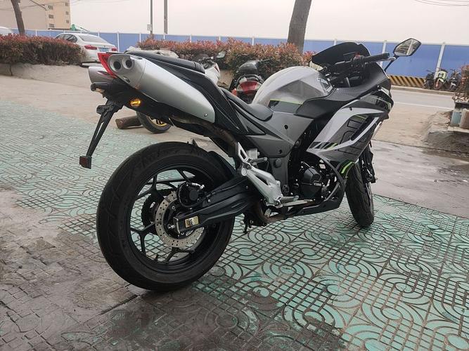 国威牌gw250-2c二手摩托车_哈罗摩托