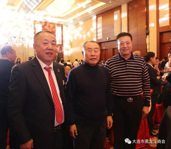 宋长有秘书长与原黑龙江省长张左已(中),天津市黑龙江商会新任会长