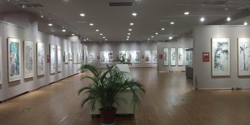 福山区举办书画名家书画展