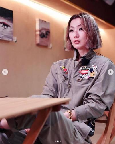 郑秀文闺蜜朱庭萱个人资料照片郑秀文闺蜜痛骂许志安说了什么