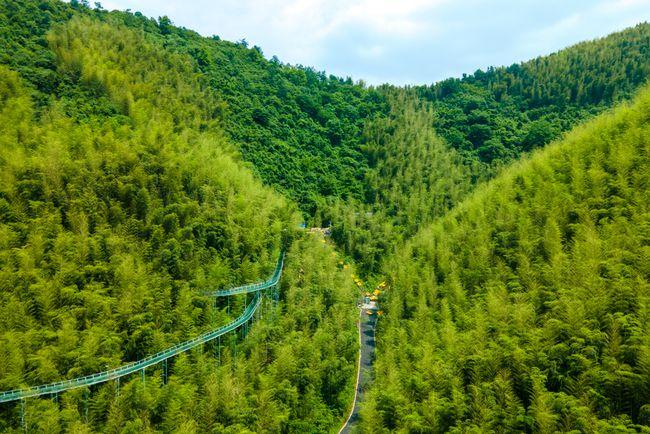 前几天与朋友到浙江安吉游玩,在"星潮营地"就体验到了一场不仅刺激