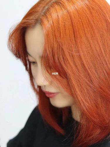 橙红色发色_发色_显白_显白的发色_时尚_发型