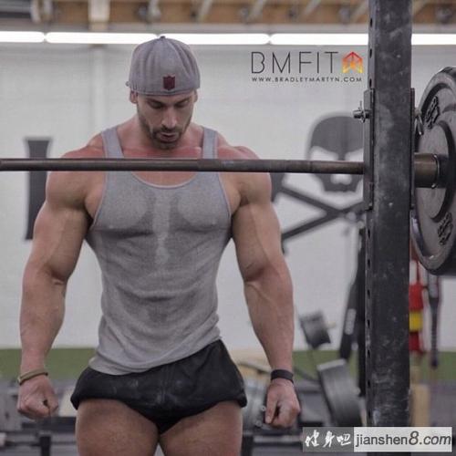 猛男来袭——国际健身模特bradley martyn