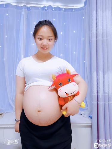 在家拍了孕妇照,给大肚子的自己留个念吧