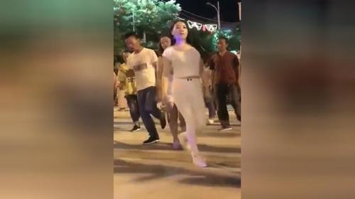 山西郑燕广场舞视频在线观看 - 西瓜视频