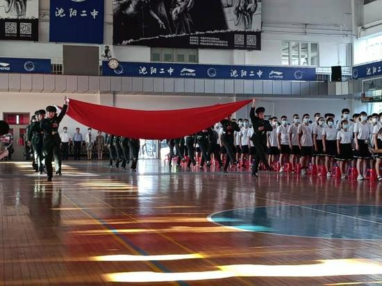 以青春姿态 绘强国未来 沈阳二中主题周会开启新学期