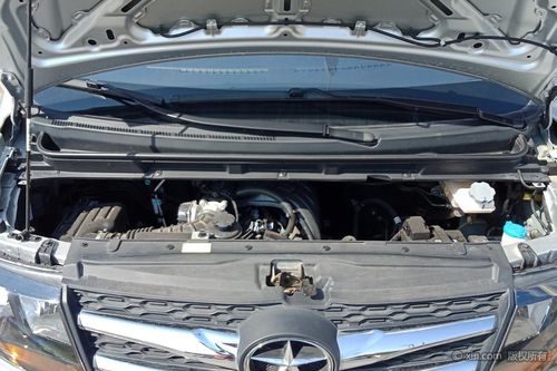 江淮瑞风m3发动机舱