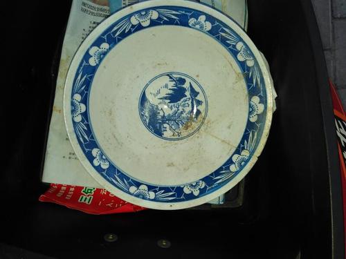 这个罗庄镇制的碗,多少钱?