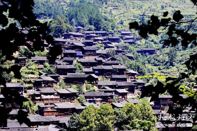 贵州行层层叠叠的苗家吊脚楼