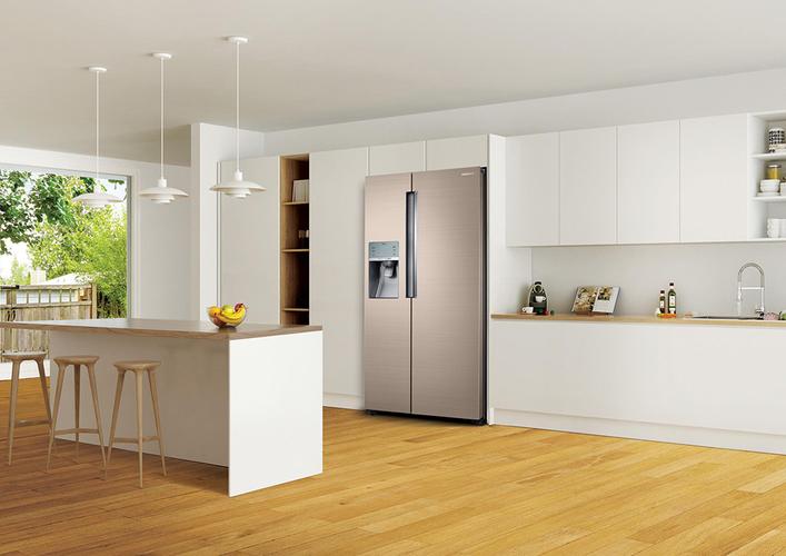 装修冰箱放客厅效果图