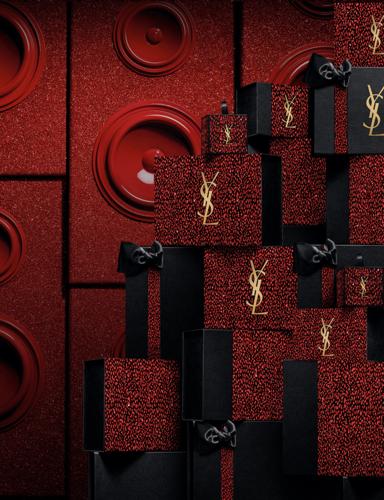 你在圣诞party,跨年蹦迪需要的一切,ysl限定都帮你准备好了,从口红