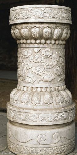 关键词:圆形石座 石雕 石墩 石头 石座 圆形 莲花纹 祥云纹 石墩石座