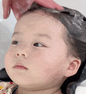 今日分享丸子妹表情包敲可爱