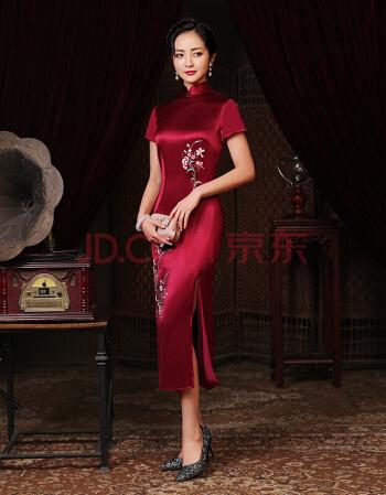喜婆婆旗袍礼服连衣裙新款2021年春秋新款酒红色刺绣妈妈装旗袍裙婚宴