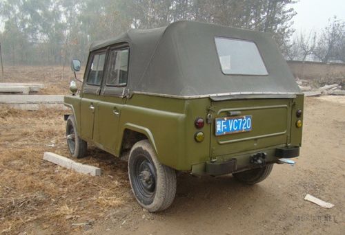 【模型测评】小号手1/35 02320 中国63式火箭炮&212型军用北京吉普车