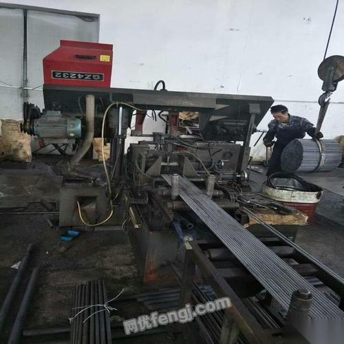 没有活干了 一台普通锯床两台数控锯床出售