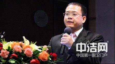 图/新中源陶瓷企业集团副总裁,新中源建材公司总经理陈兴文先生