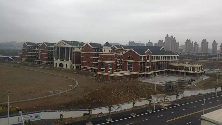 海霞中学迁建一期工程进展顺利