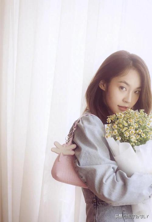 张佳宁轻甜少女写真图片