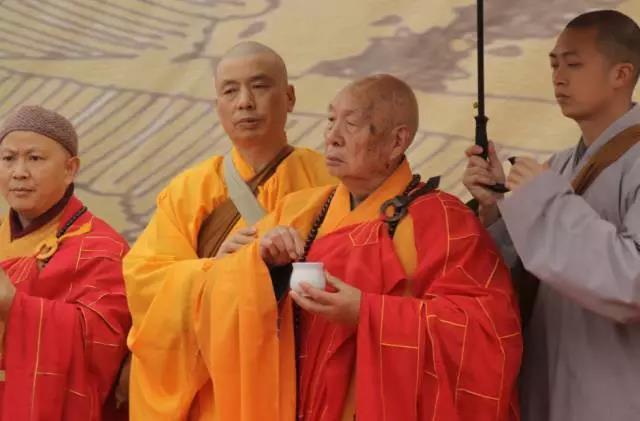 吉祥降甘露 慈悲润大千:四川德阳孝泉古镇延祚寺奠基洒净仪式