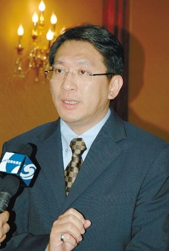 【嘉宾档案】王振国,世茂房地产租务部总监,主要从事商业地产的开发
