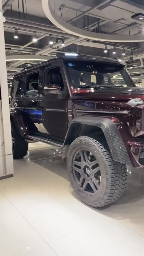 价值400万的全新奔驰大g,4x4版本更高的底盘和车身设计!