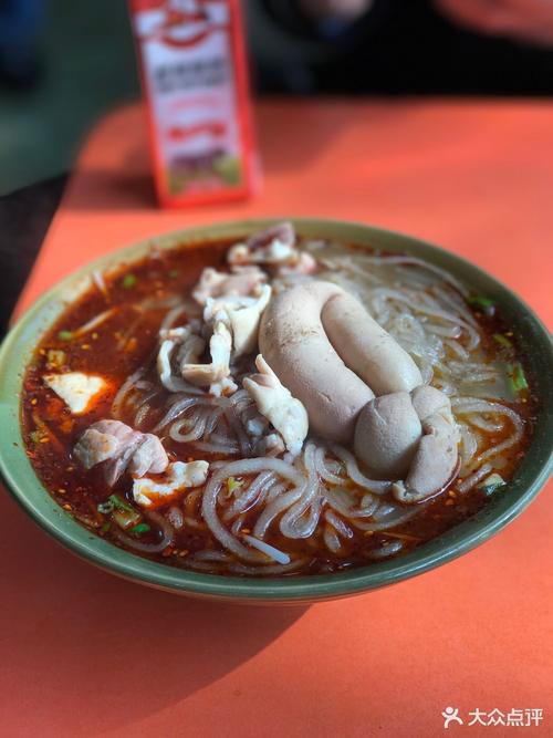            董记冒节子肥肠粉