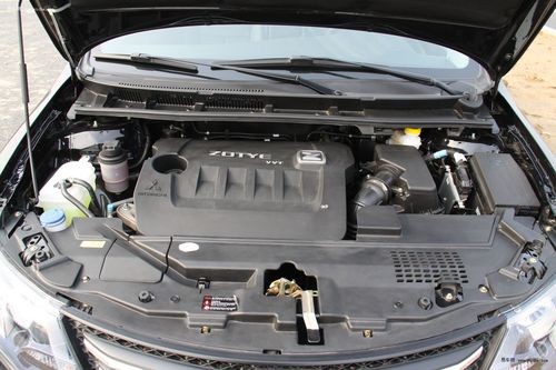 众泰z300展前近身实拍预计5月份上市