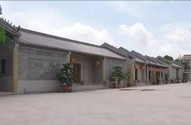 在传统中国,宗祠几乎是最重要的乡土建筑,作为塘尾村朱氏族人的精神