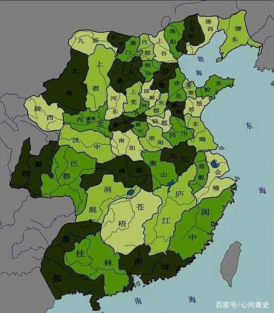 战国时期,郡和县的设置在各国中都开始存在,郡县的长官由国君任命.