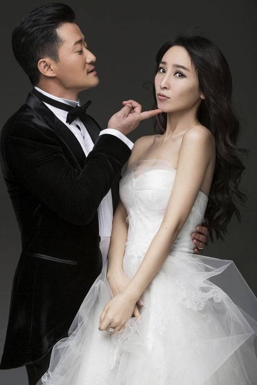 《吴京谢楠婚纱照》