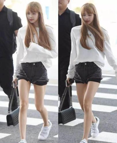 lisa的漫画腿被上帝吻过?穿上无痕裤,网友:像是开了"特效"