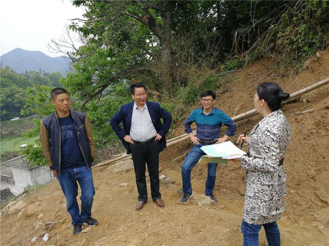 县退宅还耕领导小组到天华镇验收退宅还耕工作 - 太湖文明网