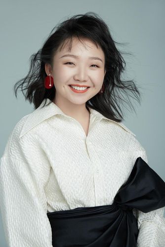 《演员2》辣目洋子爆火,被尔冬升导演盛赞影后:凭什么