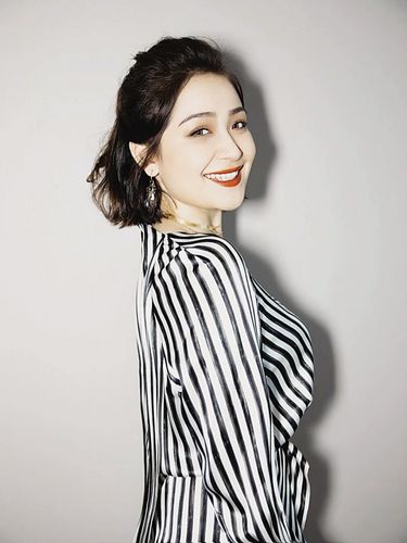 玛迪娜·都曼