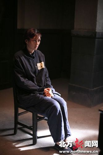 > 正文 最近重量级谍战大戏《告密者》公布了演员孟广美的剧照,剧照中