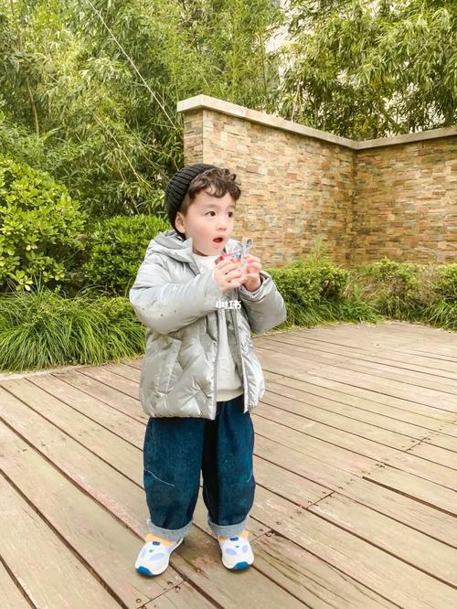 男宝宝穿搭|一场秋雨9715一场寒_羽绒服_宝宝穿搭