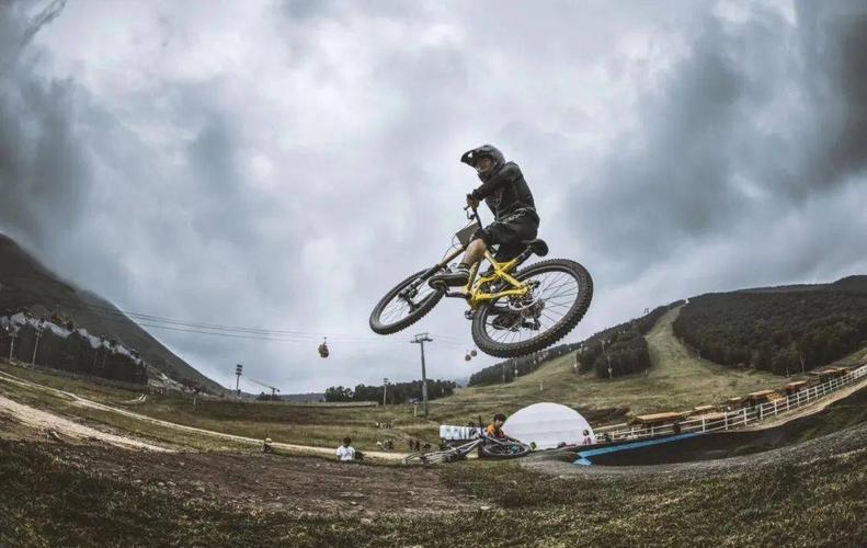 太舞"拍了拍"你 | 山地速降大赛6万大奖邀你瓜分