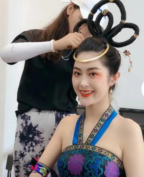 网易首页>网易号>正文申请入驻> 朱凌涵不仅是舞台中高高在上的仙女