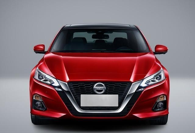 2022款天籁终于来了,双层玻璃加真皮座椅,比宝马5系还